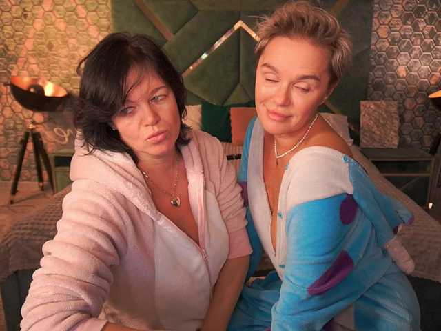 go to chat with PleasureWeCouple