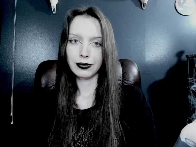 NarcissaDark webcam