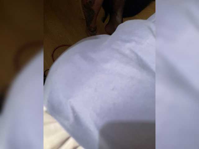 Vai a chattare su RAWandREALaf RAWandREALaf