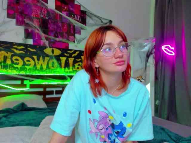ArinaWinss webcam