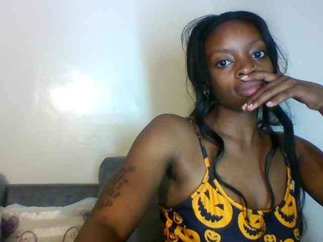 SweetsLolilta webcam