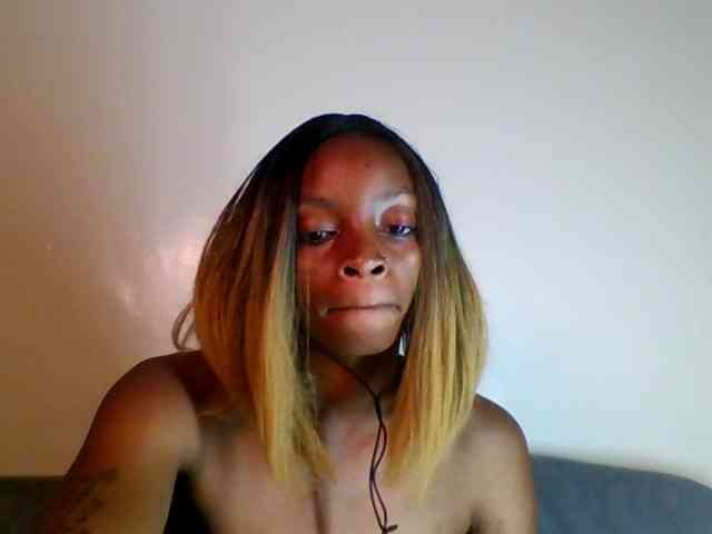 SweetsLolilta webcam