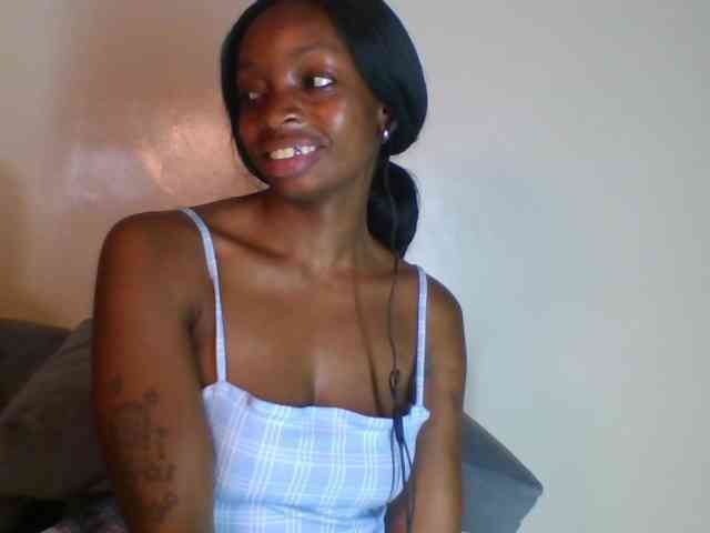 SweetsLolilta webcam