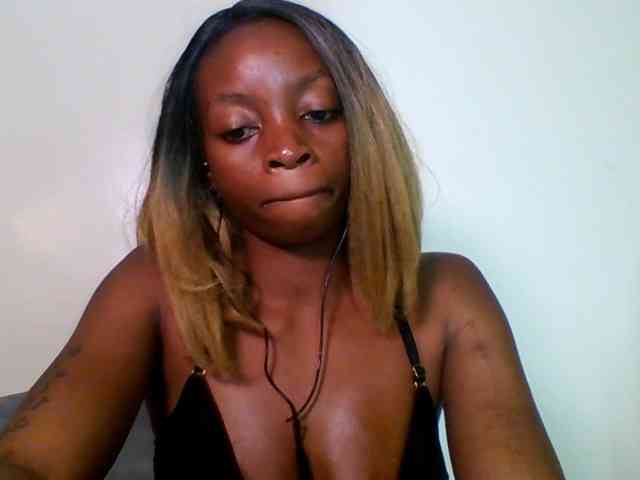 SweetsLolilta webcam