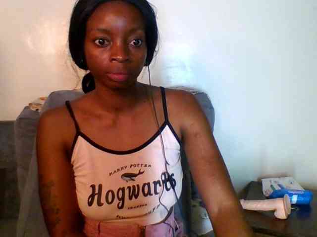 SweetsLolilta webcam