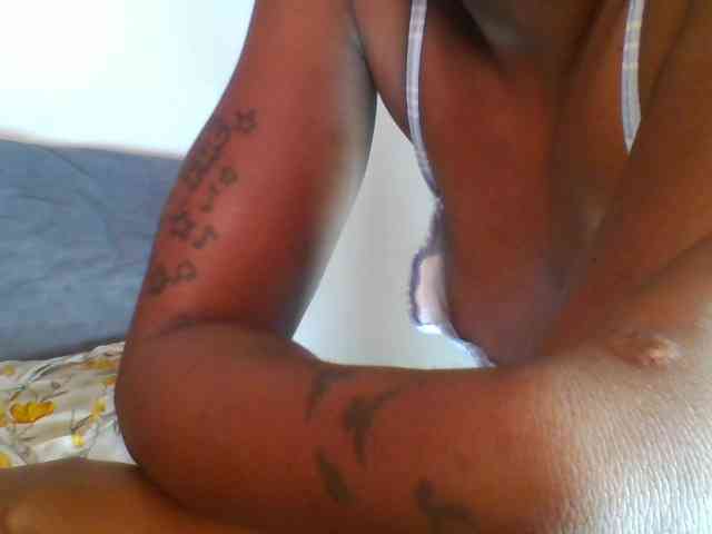 SweetsLolilta webcam