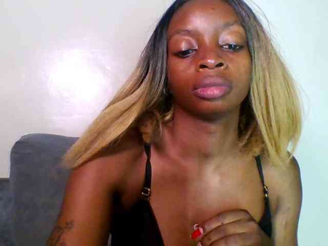 SweetsLolilta webcam
