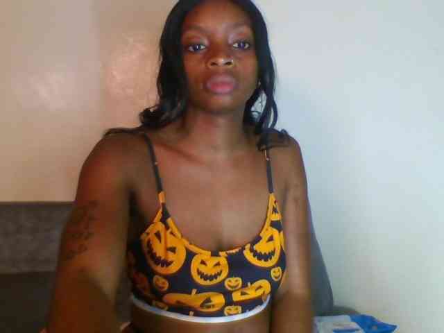 SweetsLolilta webcam