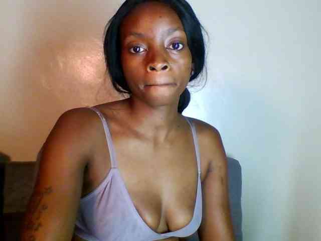 SweetsLolilta webcam