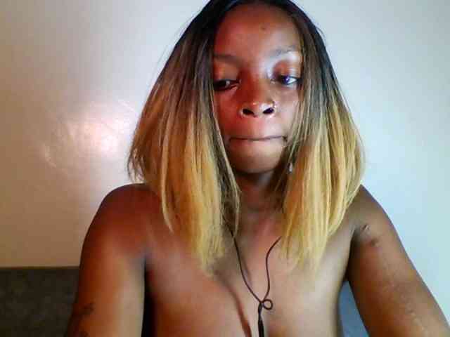 SweetsLolilta webcam