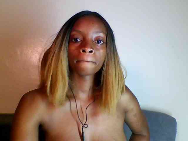 SweetsLolilta webcam