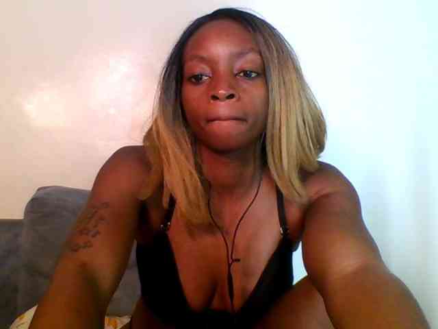 SweetsLolilta webcam