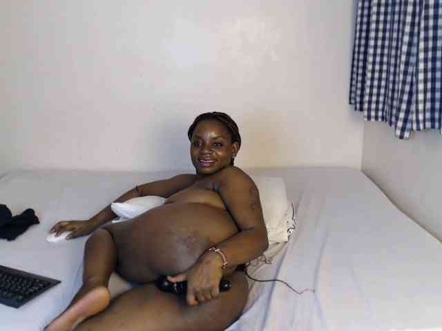 JolieNoir webcam