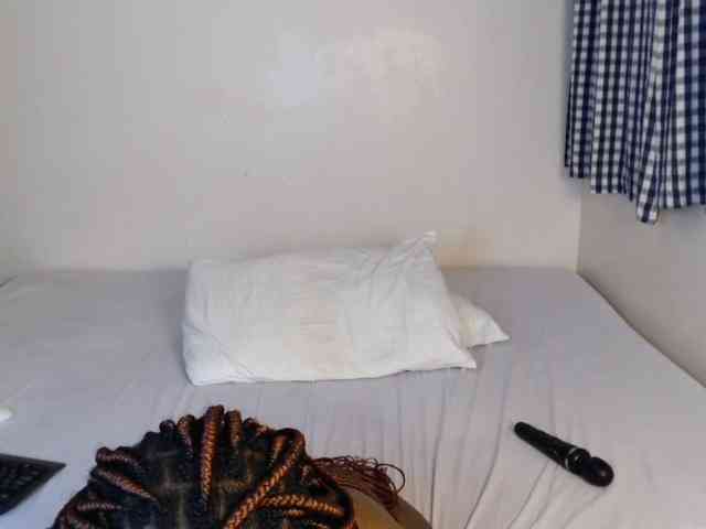JolieNoir webcam