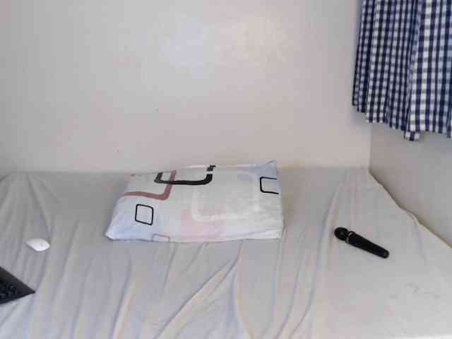 JolieNoir webcam