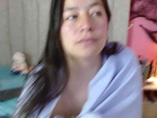 monickhot303av webcam