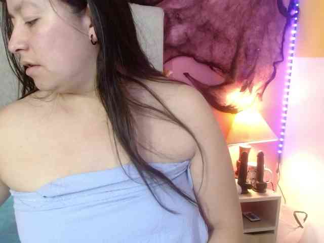 monickhot303av webcam