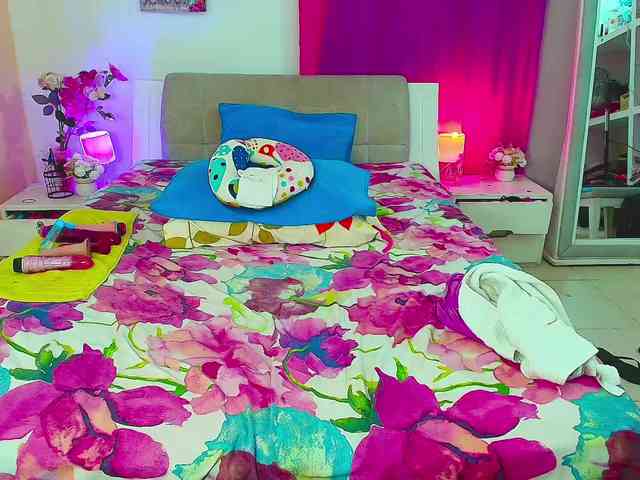 KettyTybyLove webcam