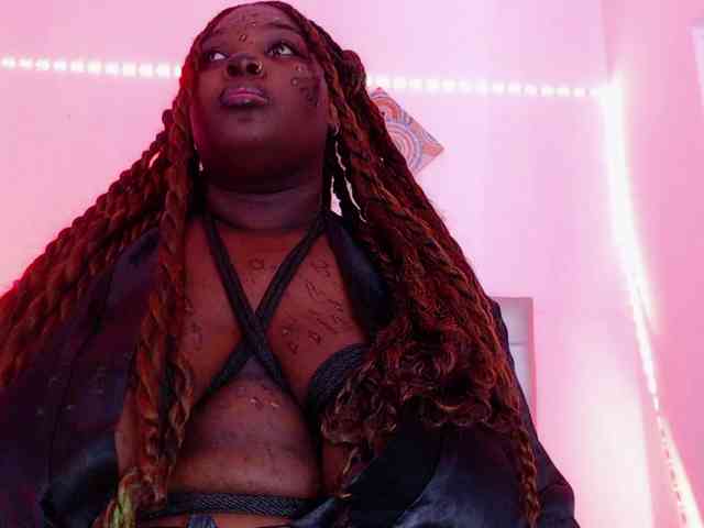 ebony-NeighborMoans webcam