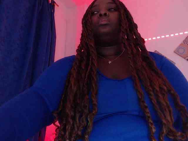 ebony-NeighborMoans webcam