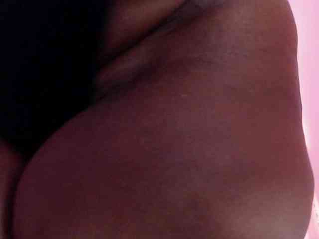 ebony-NeighborMoans webcam