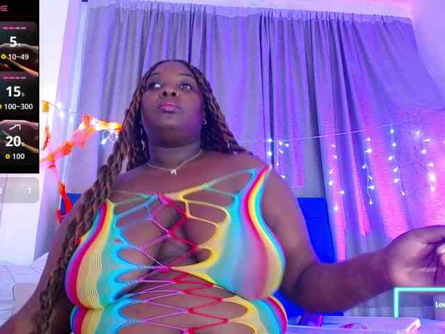 ebony-NeighborMoans webcam