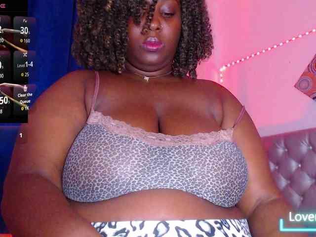 ebony-NeighborMoans webcam