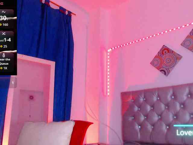 ebony-NeighborMoans webcam