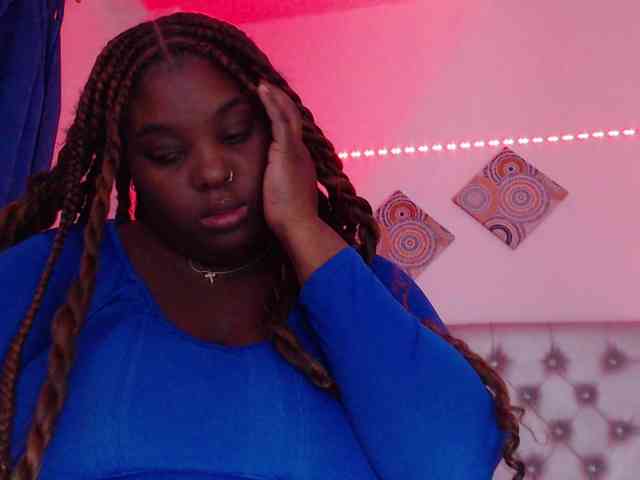 ebony-NeighborMoans webcam
