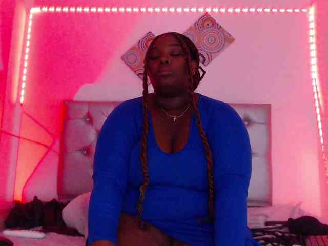 ebony-NeighborMoans webcam