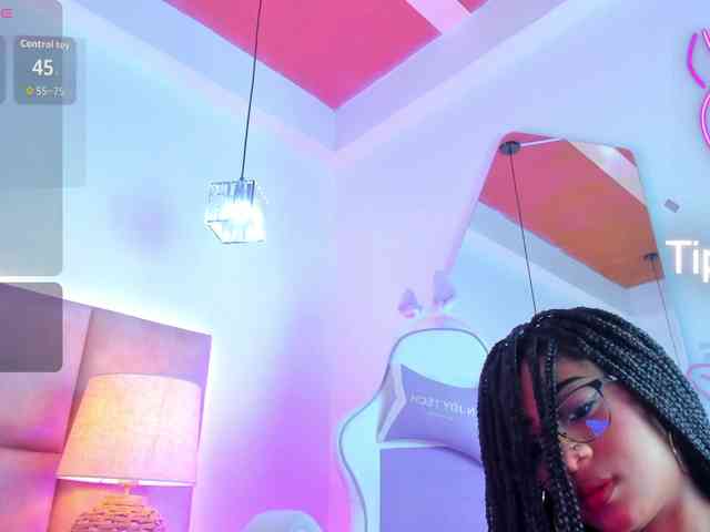 KhateMiller webcam
