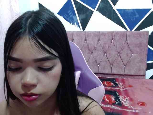 shy-luna18 webcam