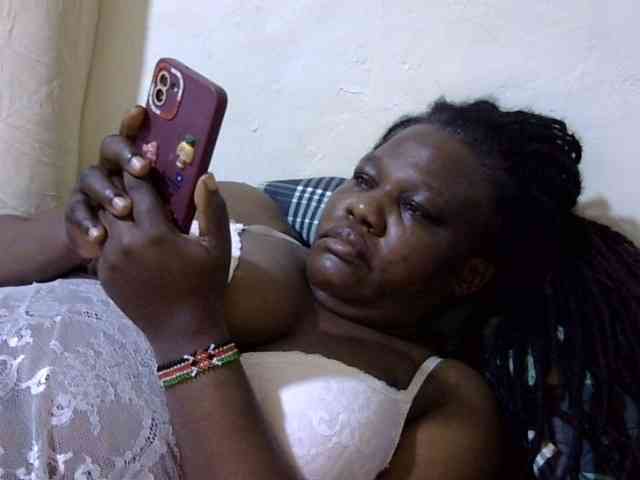 sexy-ebony254 webcam