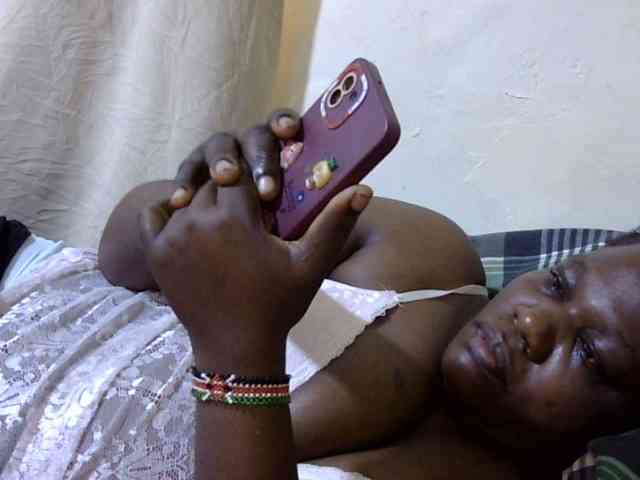 sexy-ebony254 webcam