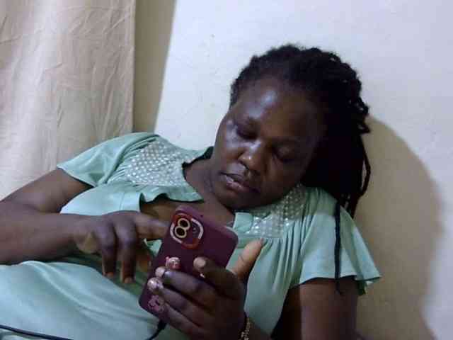 sexy-ebony254 webcam