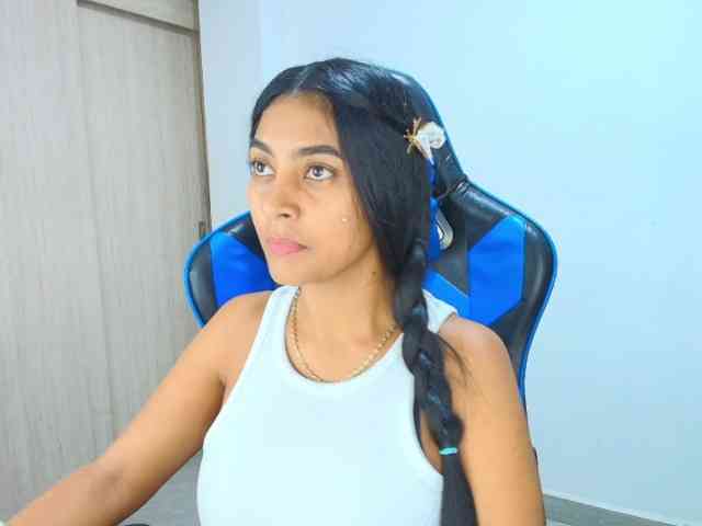 Sophiiaaxx webcam