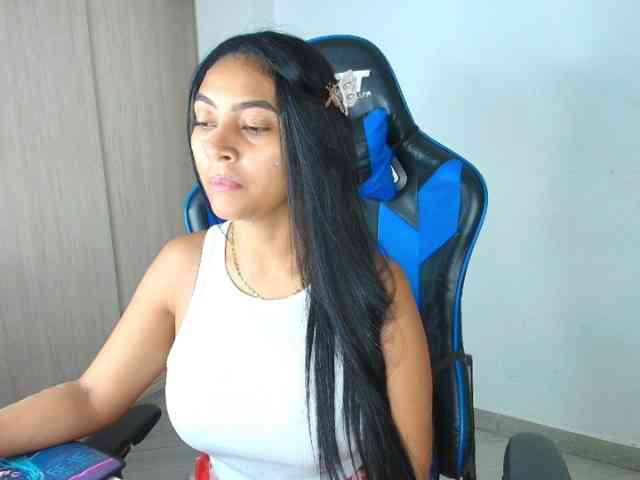 Sophiiaaxx webcam
