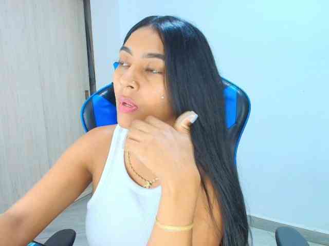 Sophiiaaxx webcam