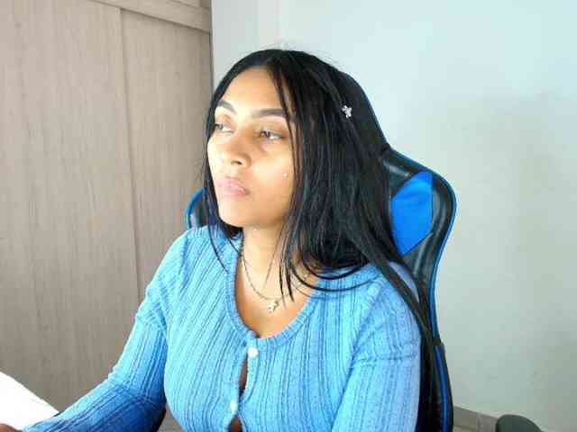 Sophiiaaxx webcam