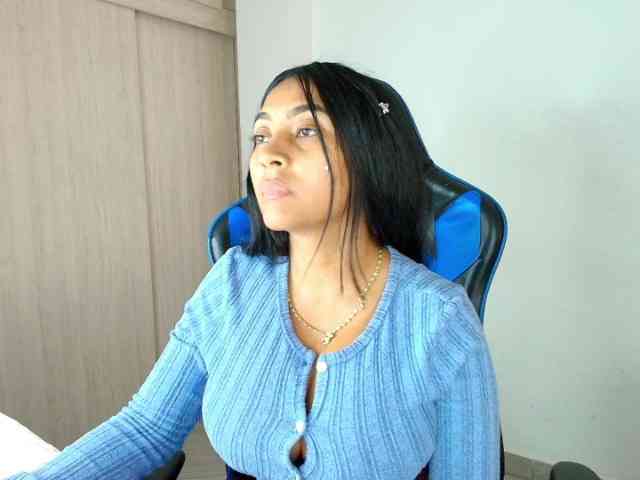Sophiiaaxx webcam