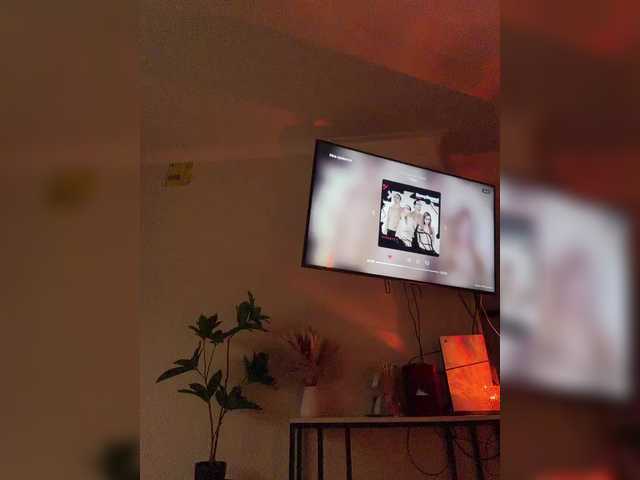 Gratis Live Sexcam mit Stiflers_mom Stiflers_mom