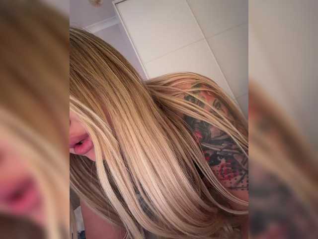 go to chat with Stiflers_mom