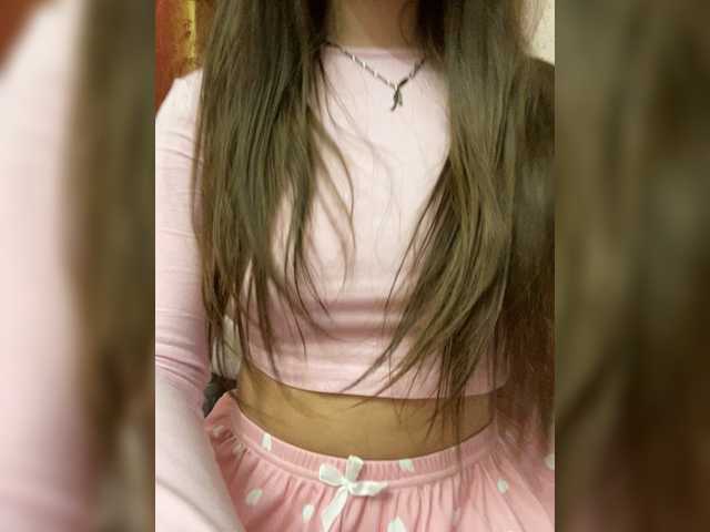 Entra en el chat con el modelo -mur- -mur-