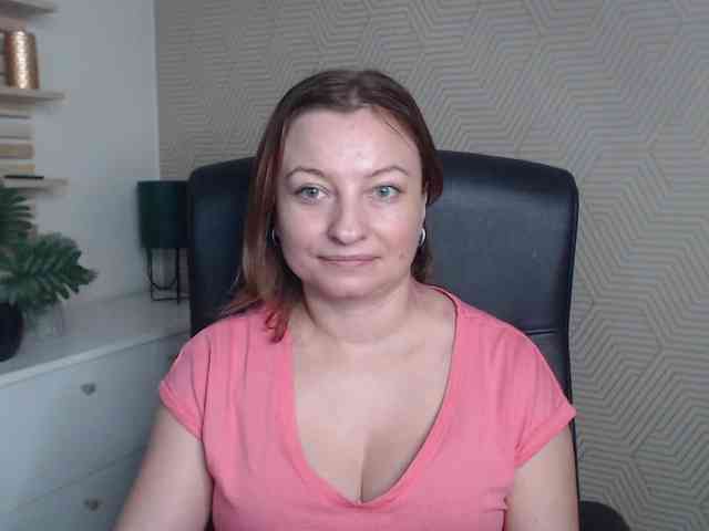 angelaLove13 webcam