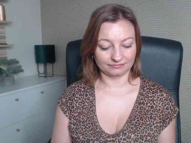 angelaLove13 webcam