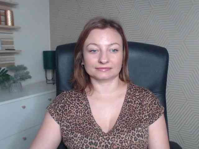angelaLove13 webcam