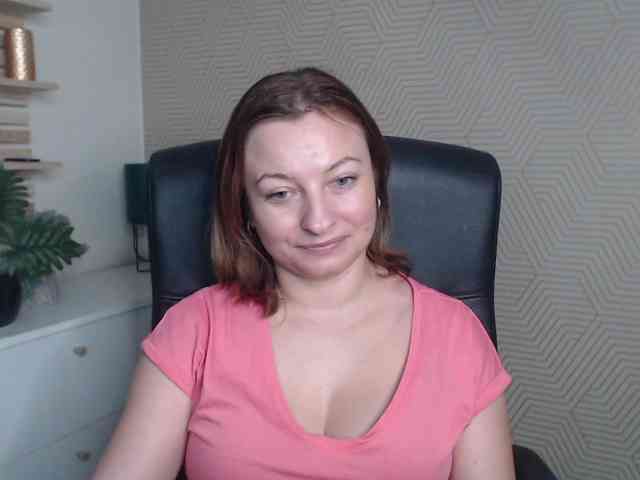 angelaLove13 webcam