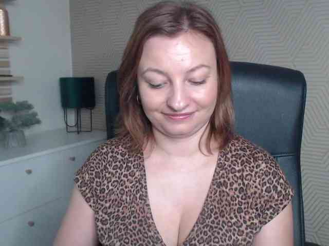 angelaLove13 webcam