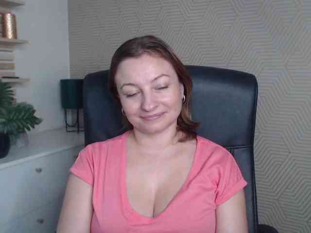 angelaLove13 webcam