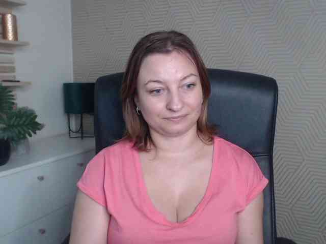 angelaLove13 webcam